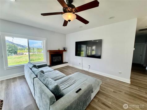 31 Apple Meadow Drive Tonasket WA 98844