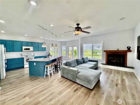 31 Apple Meadow Drive Tonasket WA 98844