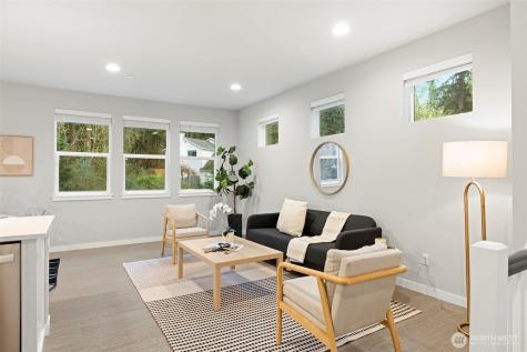 18901 12th Place W Lynnwood WA 98036