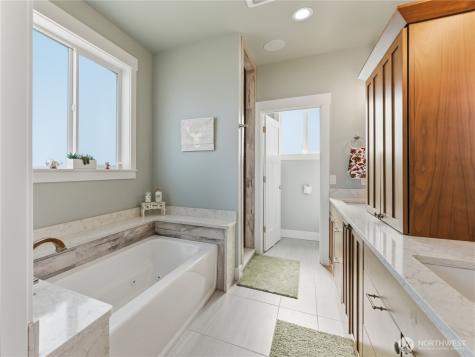 2128 Mceldowney Road Malaga WA 98828