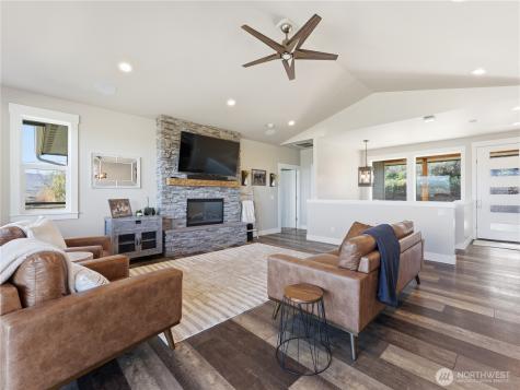 2128 Mceldowney Road Malaga WA 98828