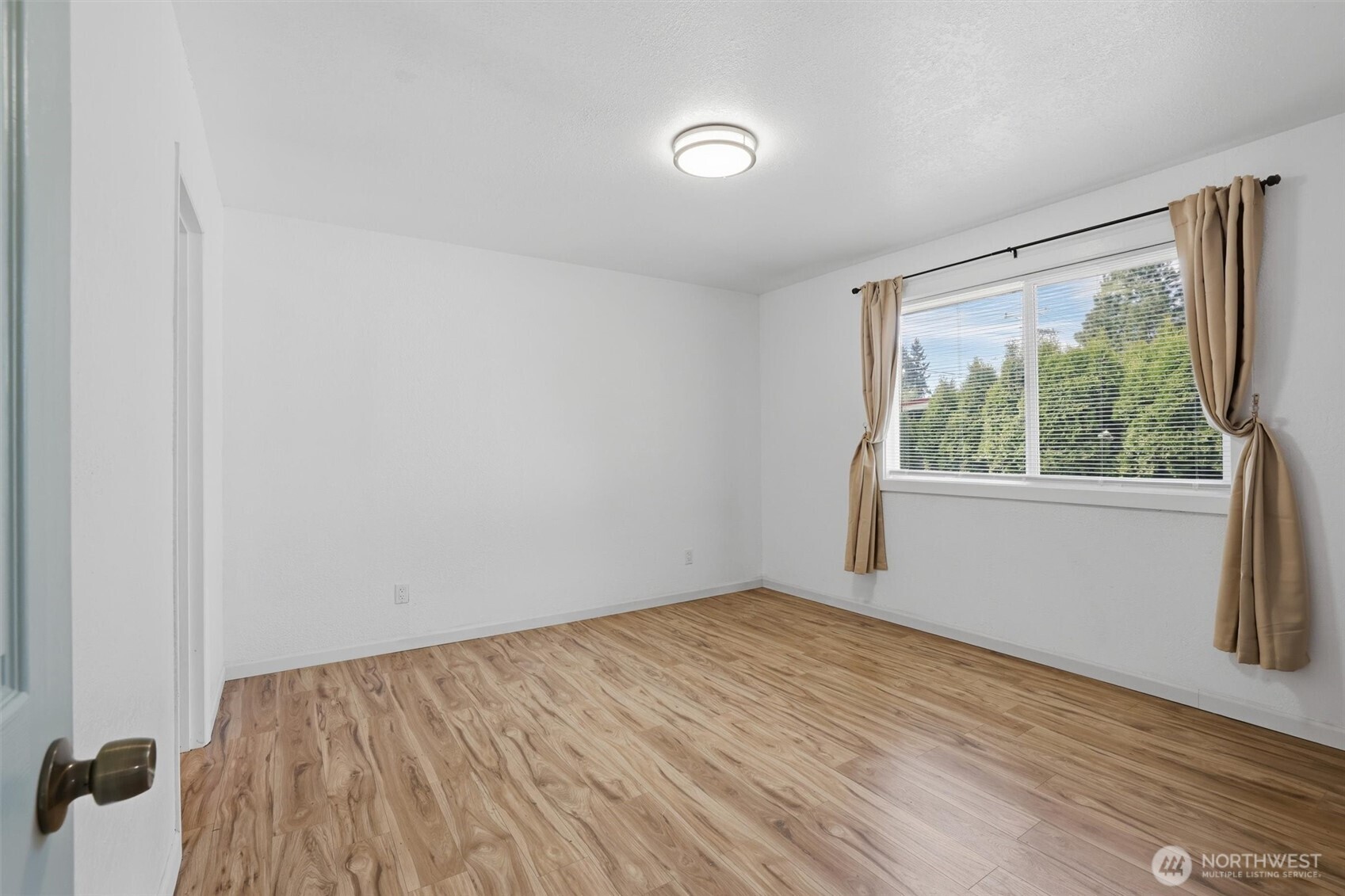 22219 66th Avenue W Mountlake Terrace WA 98043