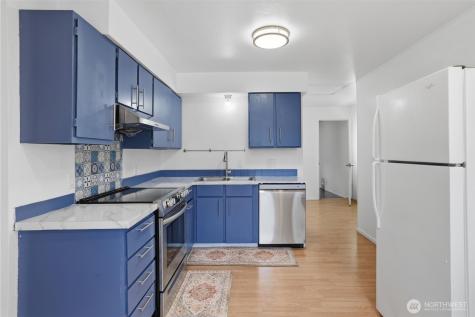 22219 66th Avenue W Mountlake Terrace WA 98043