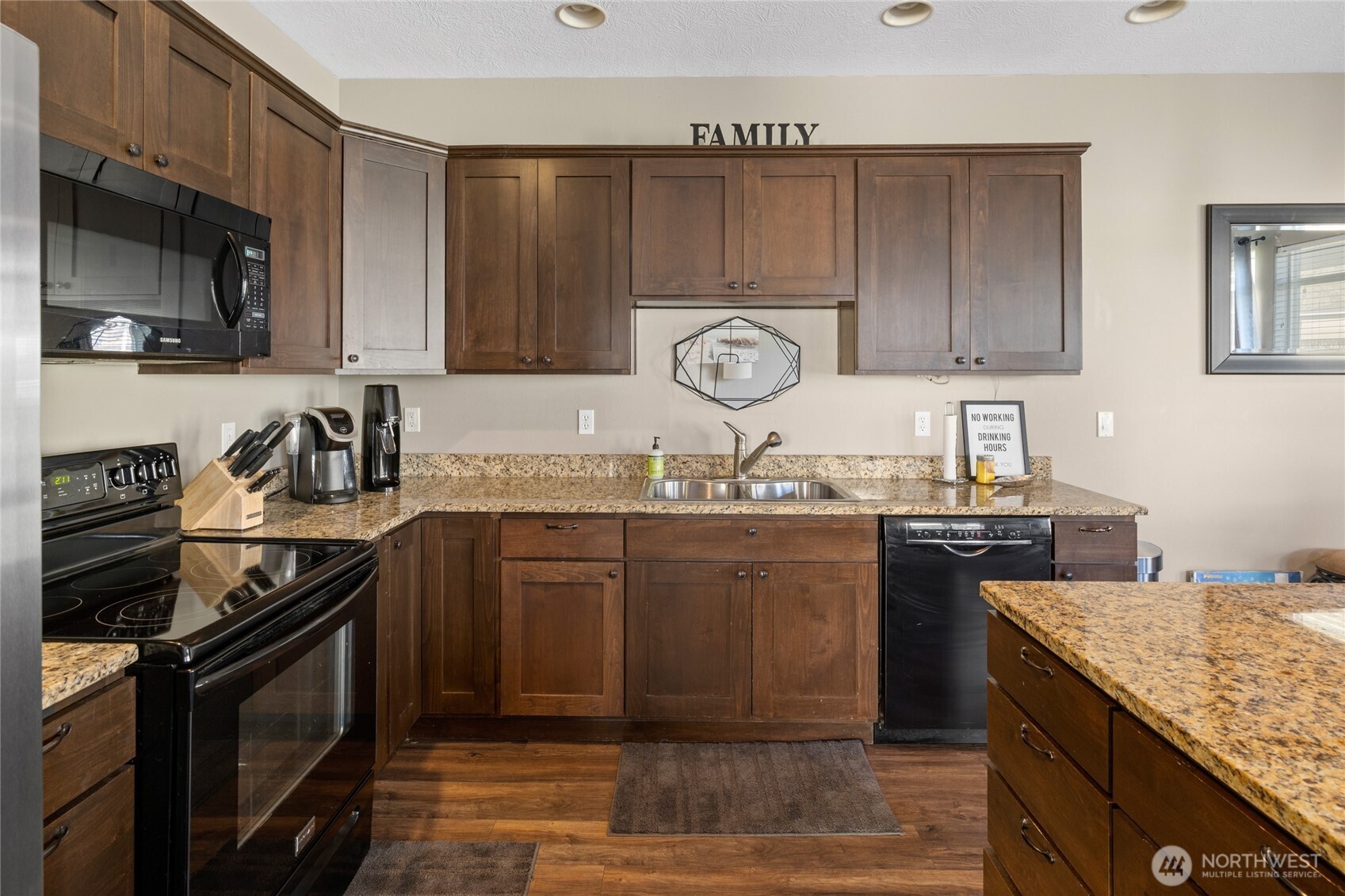 23041 Sunserra Loop NW Quincy WA 98848