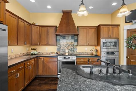 4727 NE Rova Road Poulsbo WA 98370