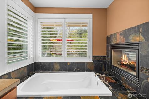 4727 NE Rova Road Poulsbo WA 98370