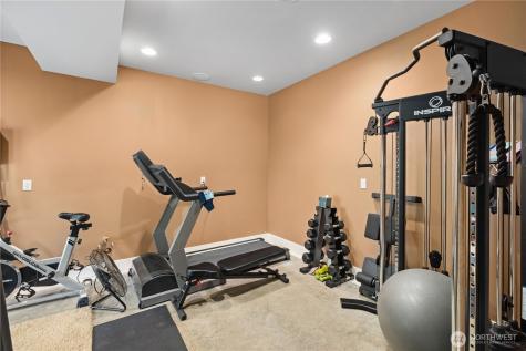 4727 NE Rova Road Poulsbo WA 98370