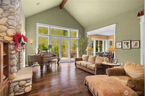 4727 NE Rova Road Poulsbo WA 98370