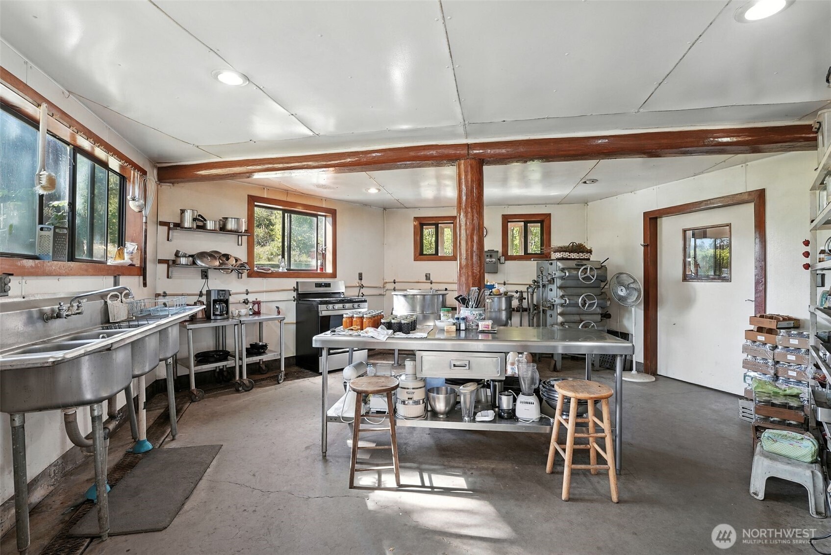 3725 Vineyard Way Kettle Falls WA 99141
