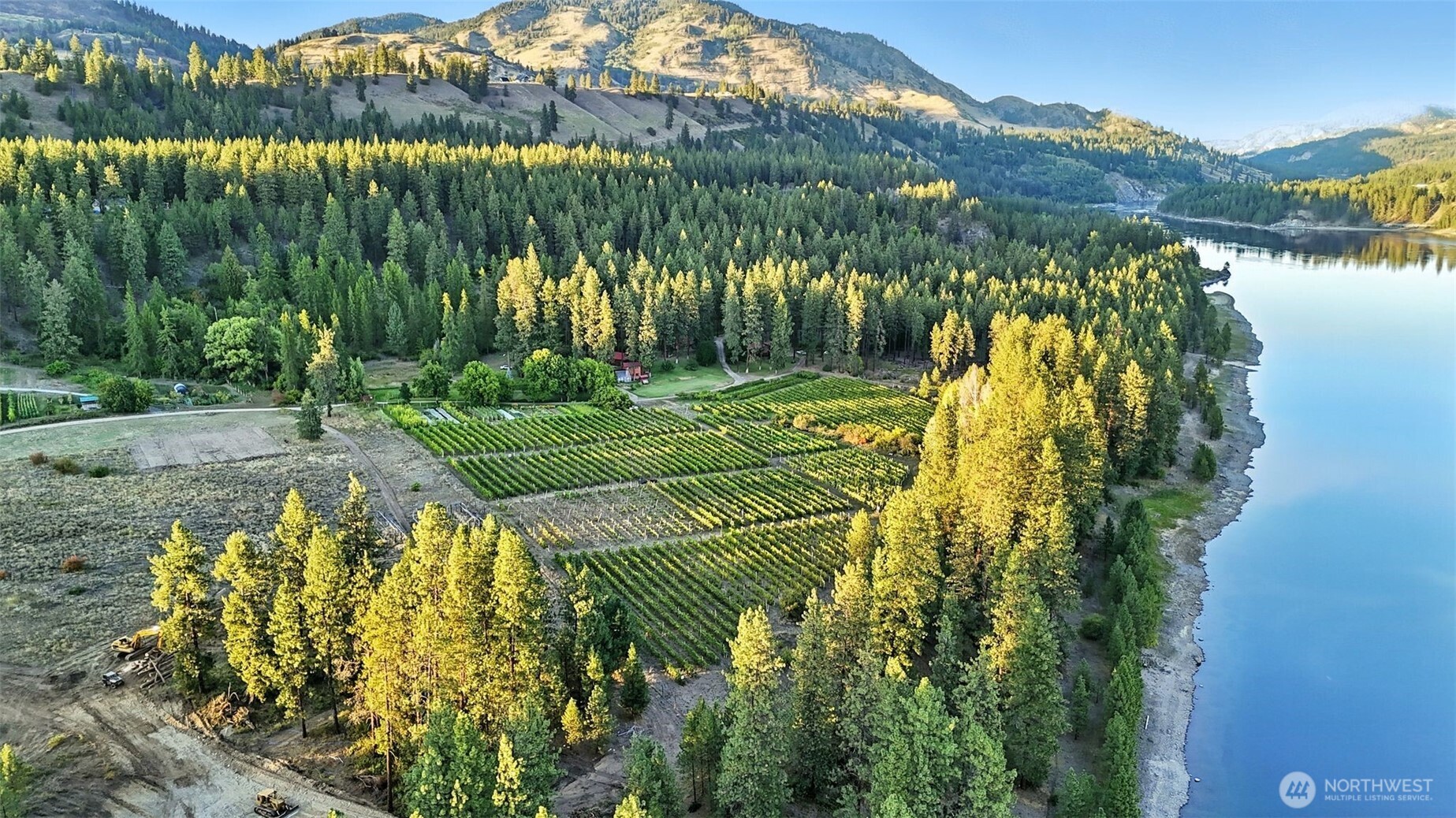 3725 Vineyard Way Kettle Falls WA 99141
