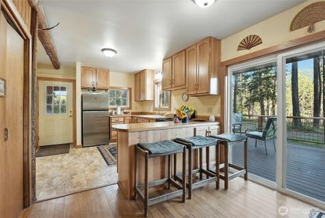 3725 Vineyard Way Kettle Falls WA 99141