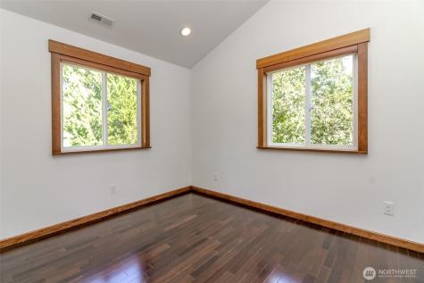 1618 Pear Street NE Olympia WA 98506