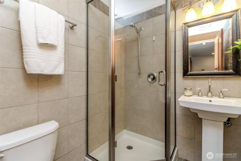1618 Pear Street NE Olympia WA 98506