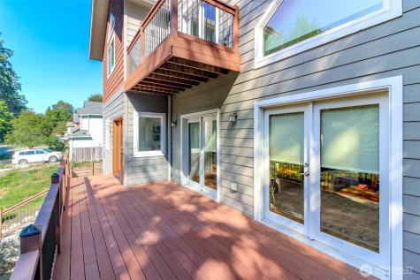 1618 Pear Street NE Olympia WA 98506
