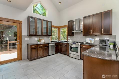 1618 Pear Street NE Olympia WA 98506