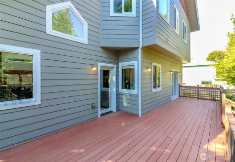 1618 Pear Street NE Olympia WA 98506
