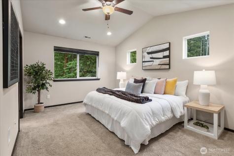 19827 Cypress Way Lynnwood WA 98036