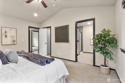 19827 Cypress Way Lynnwood WA 98036