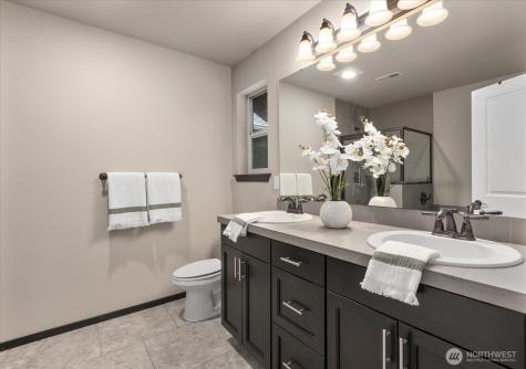 19827 Cypress Way Lynnwood WA 98036
