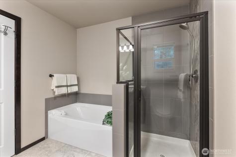 19827 Cypress Way Lynnwood WA 98036