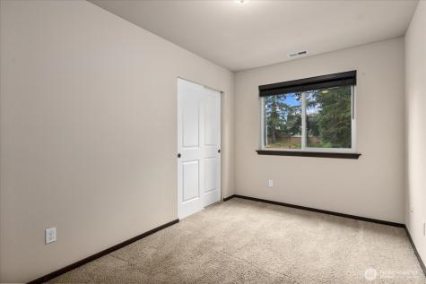 19827 Cypress Way Lynnwood WA 98036