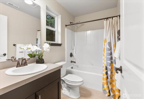 19827 Cypress Way Lynnwood WA 98036