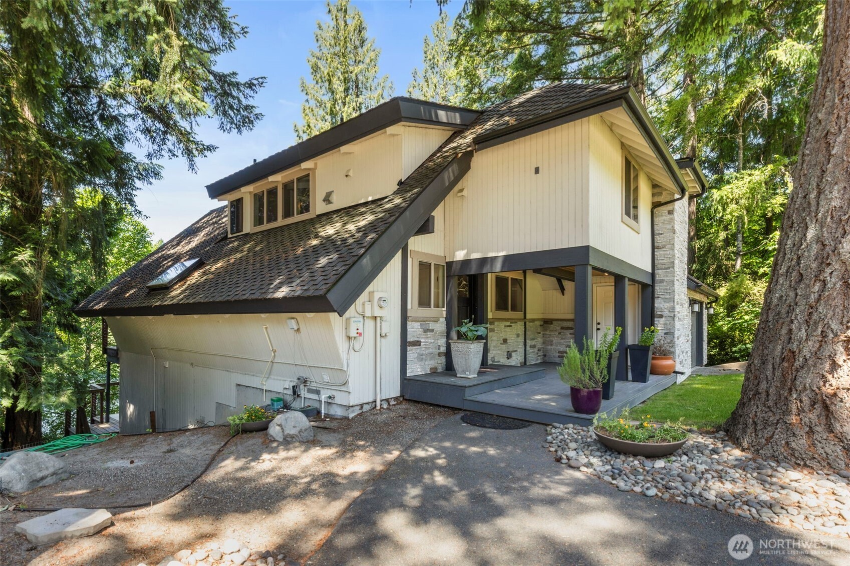 12995 Lake Shore Drive NW Poulsbo WA 98370