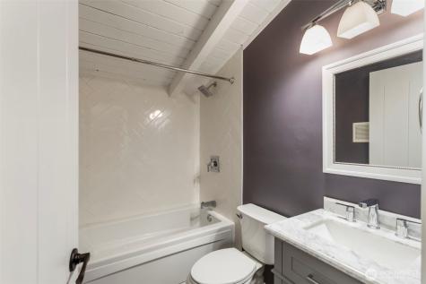 12995 Lake Shore Drive NW Poulsbo WA 98370