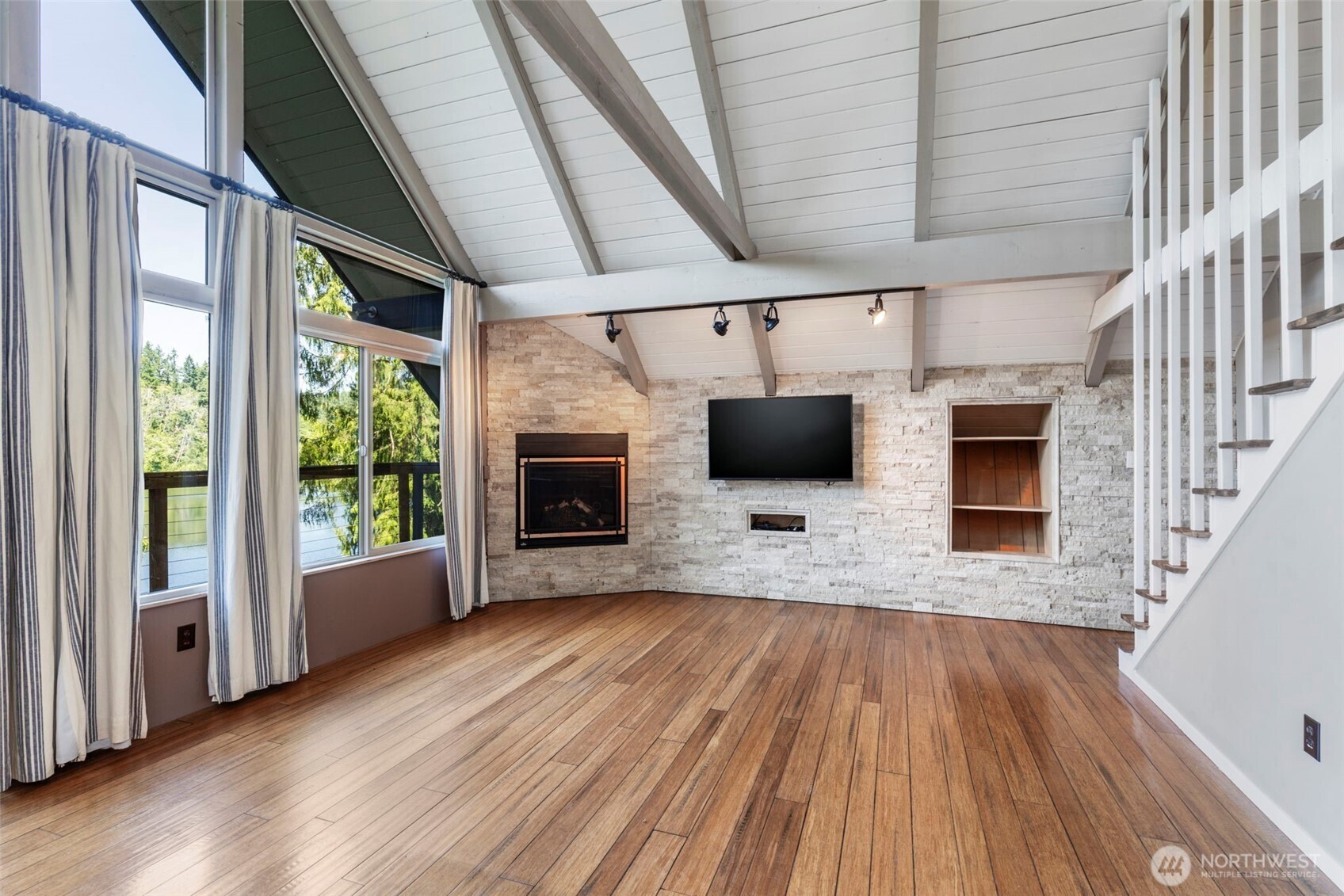 12995 Lake Shore Drive NW Poulsbo WA 98370