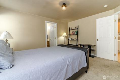 2707 9th Street SE Puyallup WA 98374