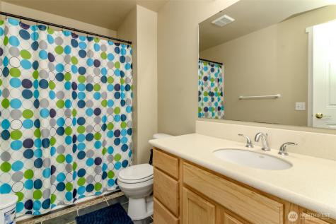 2707 9th Street SE Puyallup WA 98374