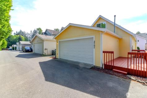 2707 9th Street SE Puyallup WA 98374