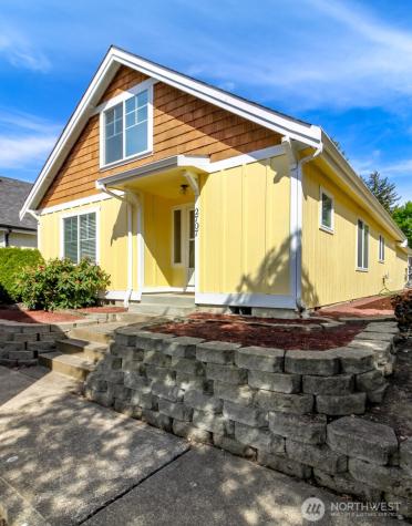 2707 9th Street SE Puyallup WA 98374