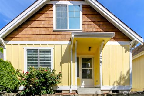 2707 9th Street SE Puyallup WA 98374