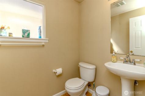 2707 9th Street SE Puyallup WA 98374