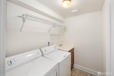 337 N 105th Street Seattle WA 98133