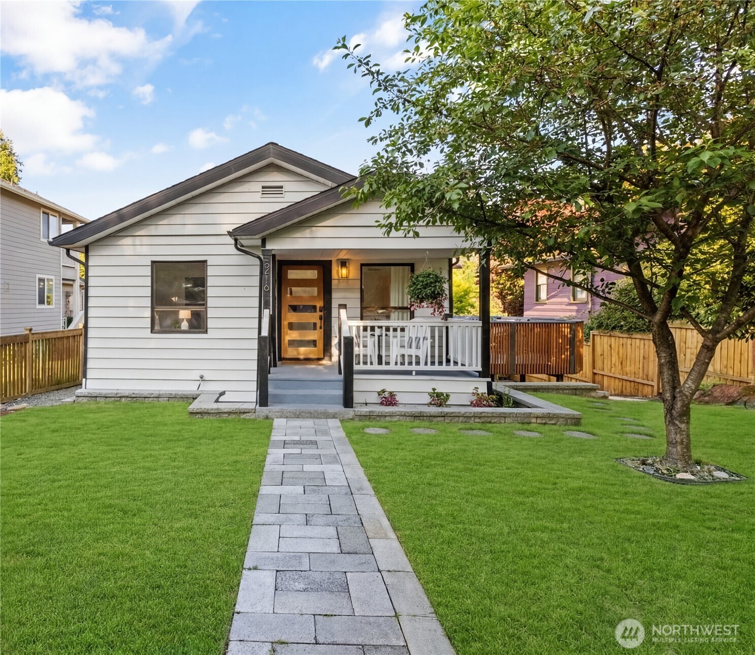 5216 40th Avenue SW Seattle WA 98136