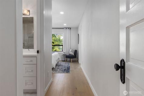 5216 40th Avenue SW Seattle WA 98136