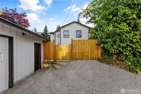 5216 40th Avenue SW Seattle WA 98136