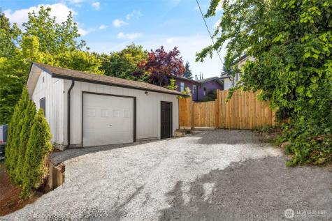 5216 40th Avenue SW Seattle WA 98136