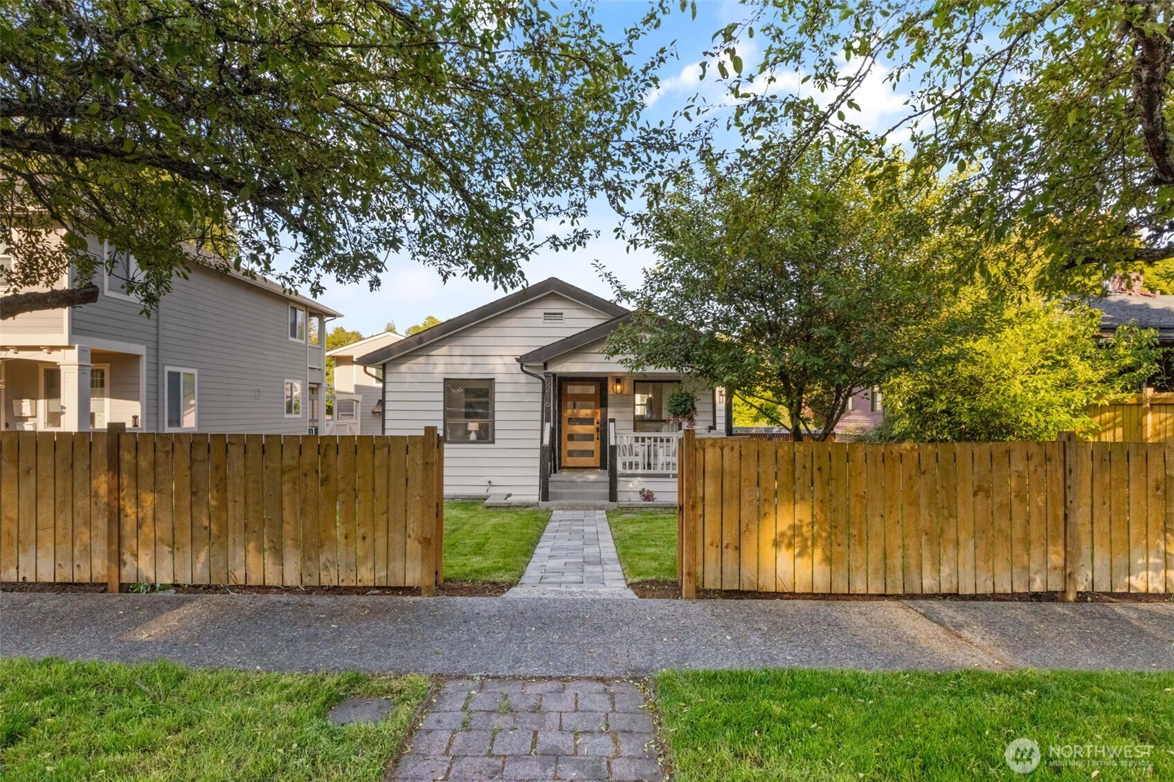 5216 40th Avenue SW Seattle WA 98136
