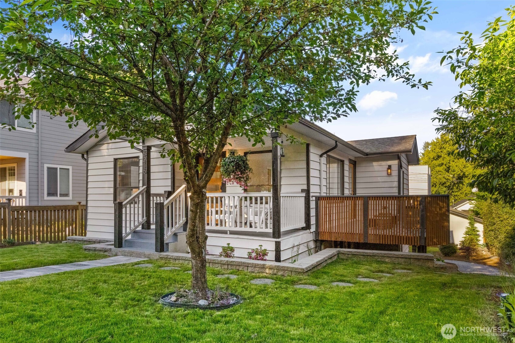 5216 40th Avenue SW Seattle WA 98136