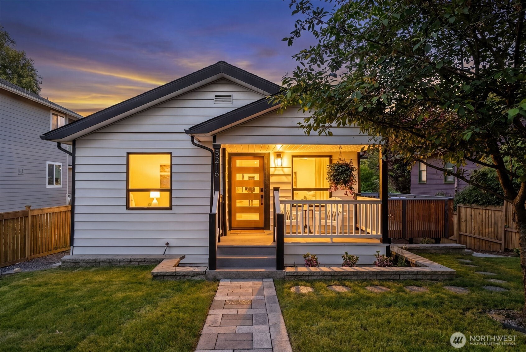 5216 40th Avenue SW Seattle WA 98136