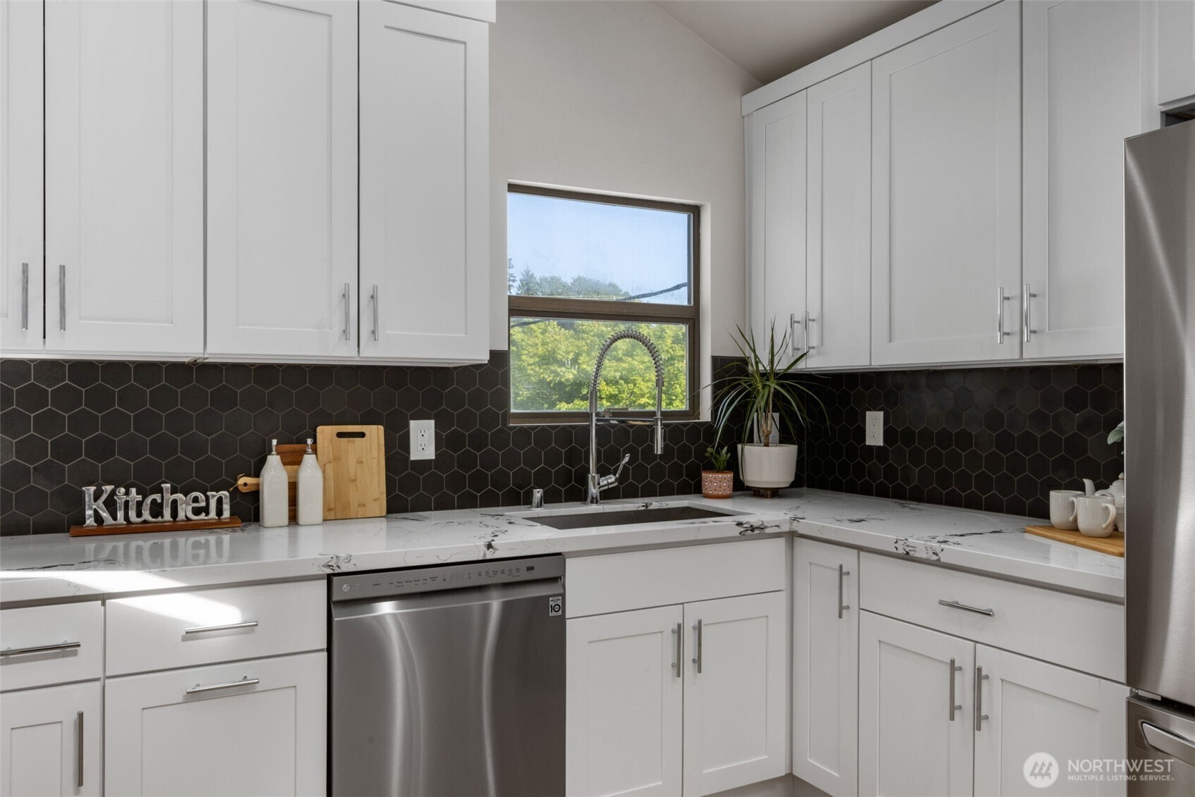 5216 40th Avenue SW Seattle WA 98136