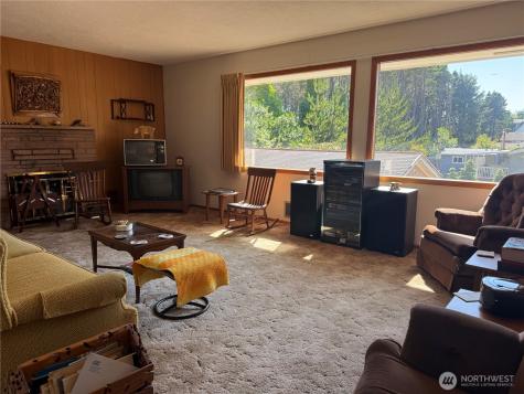 1314 232nd Lane Ocean Park WA 98640