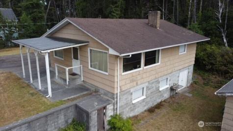 1314 232nd Lane Ocean Park WA 98640