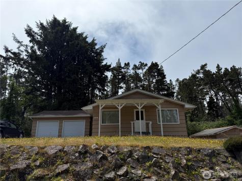 1314 232nd Lane Ocean Park WA 98640