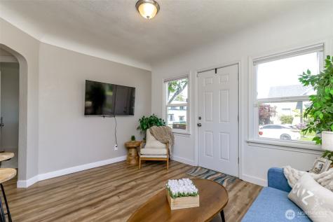 606 S 61st Street Tacoma WA 98408