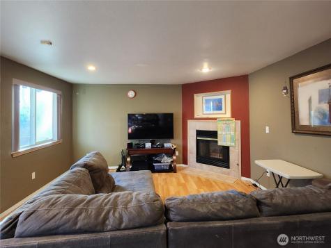 3930 205th Place SW Lynnwood WA 98036