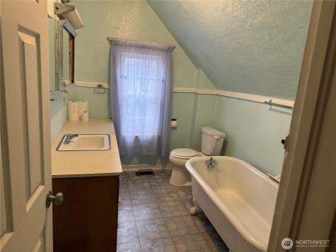 1008 E Denny Way Seattle WA 98122